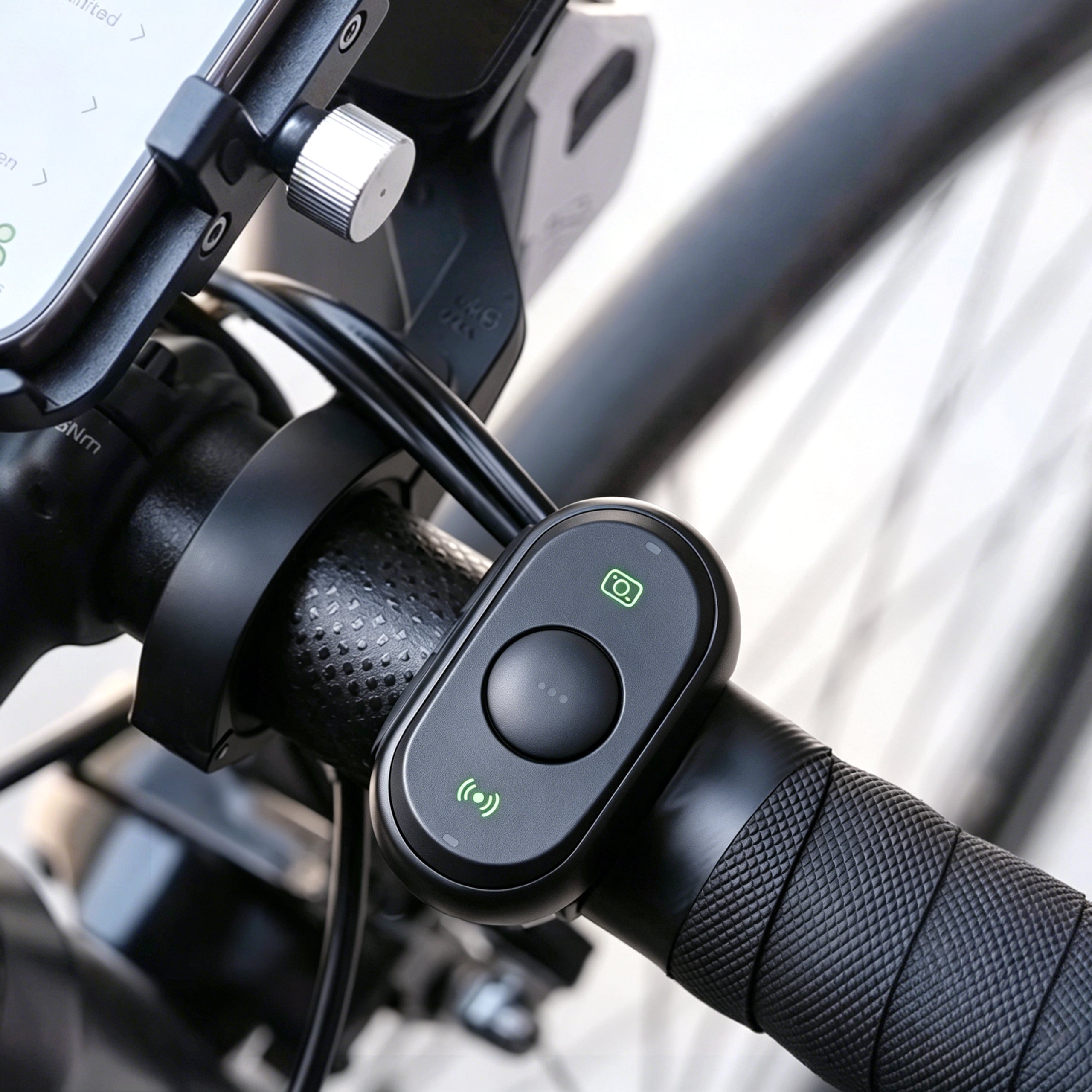 Bộ điều khiển Bluetooth BleeqUp